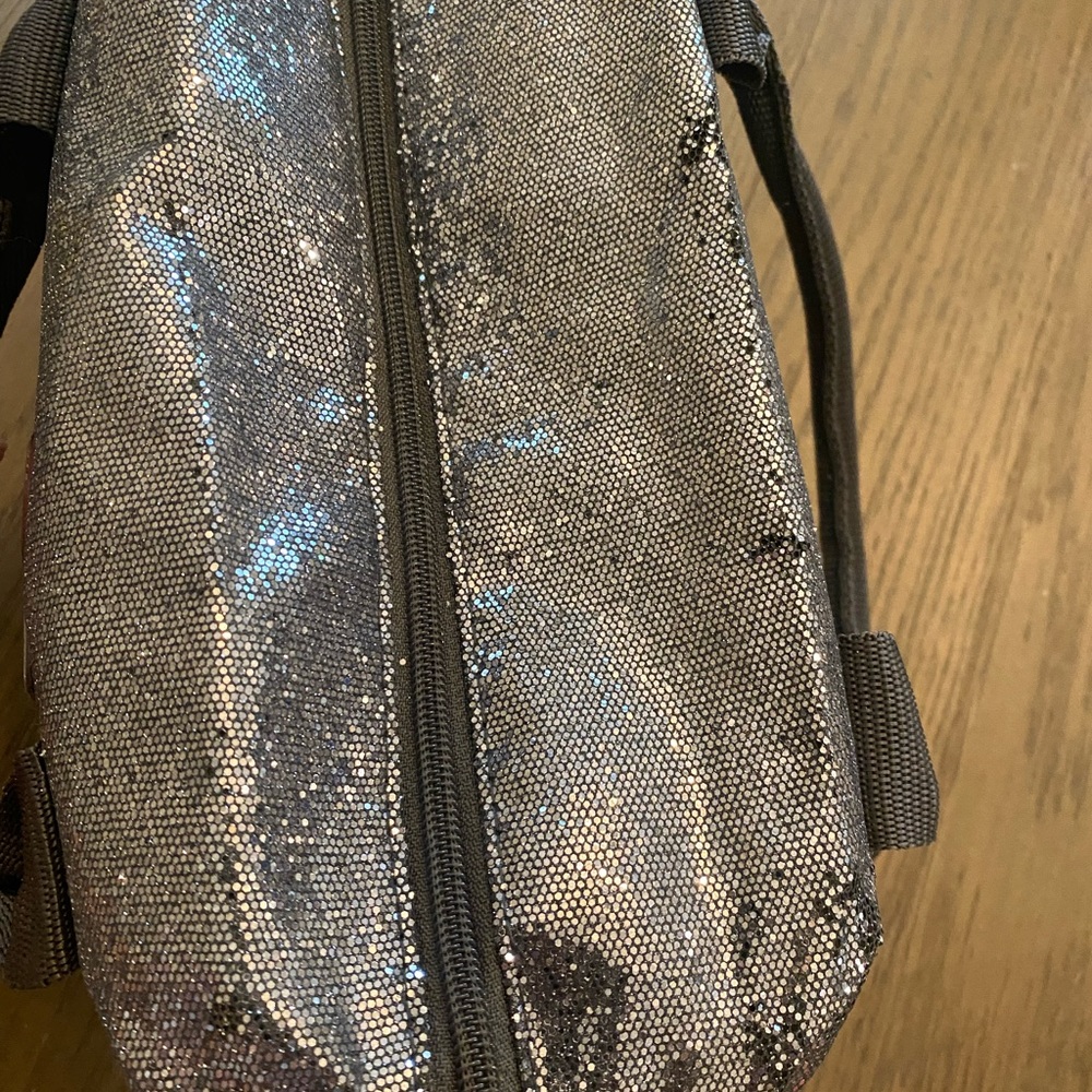 Vintage Victoria’s Secret shimmer bag - Picture 3 of 6